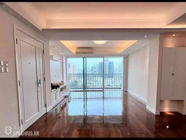 Tai Hang - Swiss Towers 01