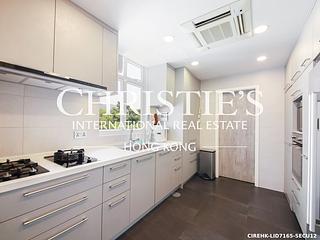 Chung Hom Kok - Hillgrove 10