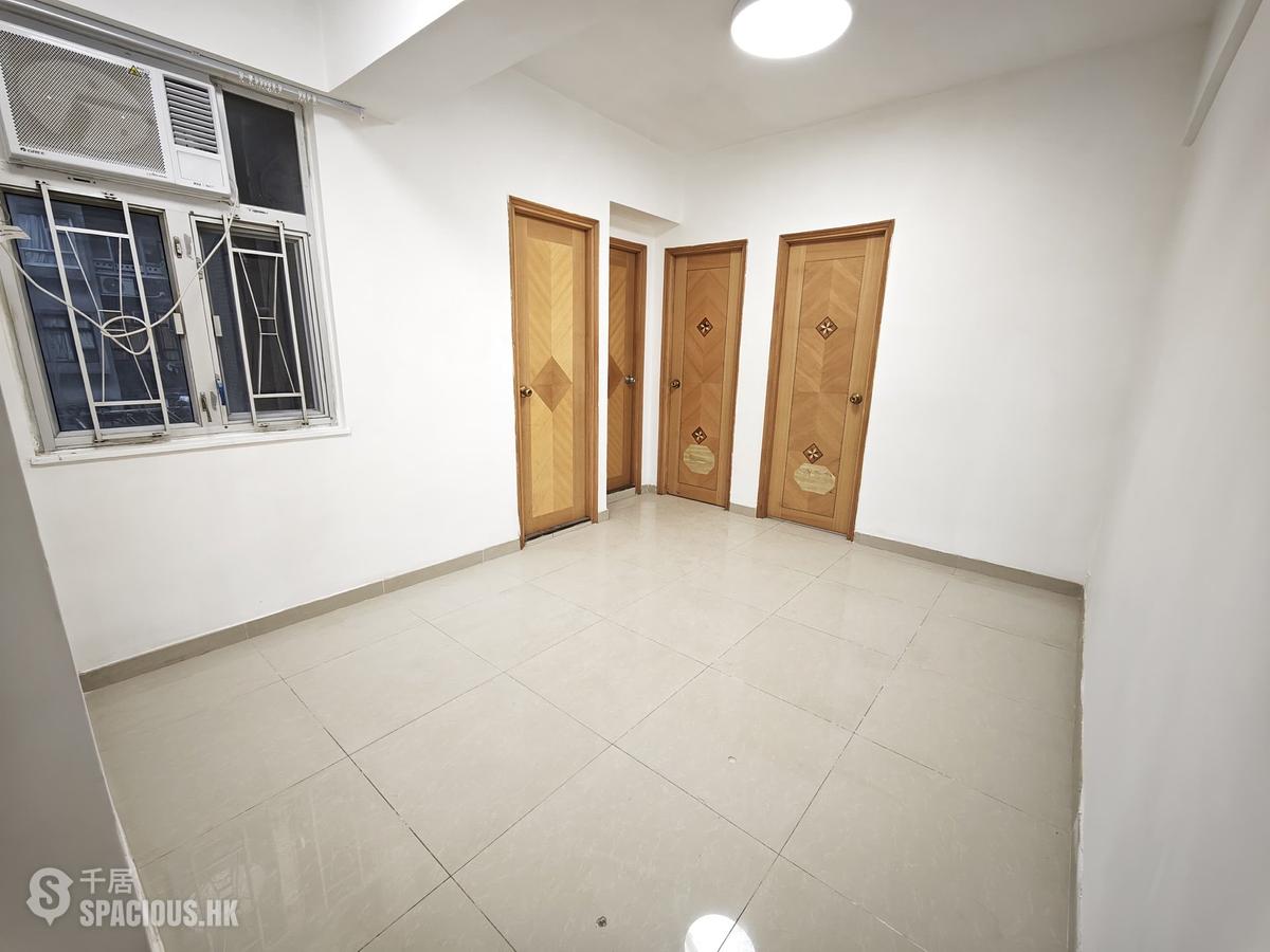 Sheung Wan - Kiu Fat Building Front Block (Block B) 01