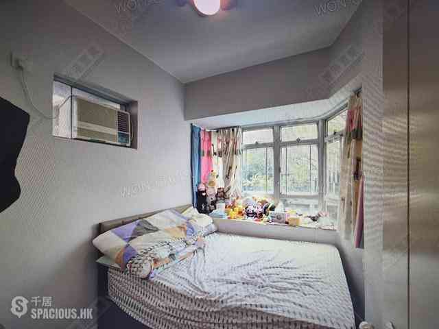 Shek Tong Tsui - Jadeview Court 01