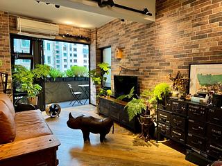 Mid Levels West - Fook Wah Mansions 02