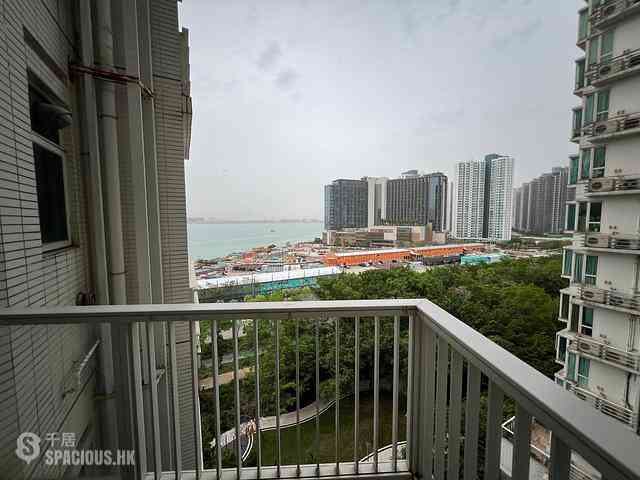 Tung Chung - Coastal Skyline Phase 4 Le Bleu Deux Block 5 01