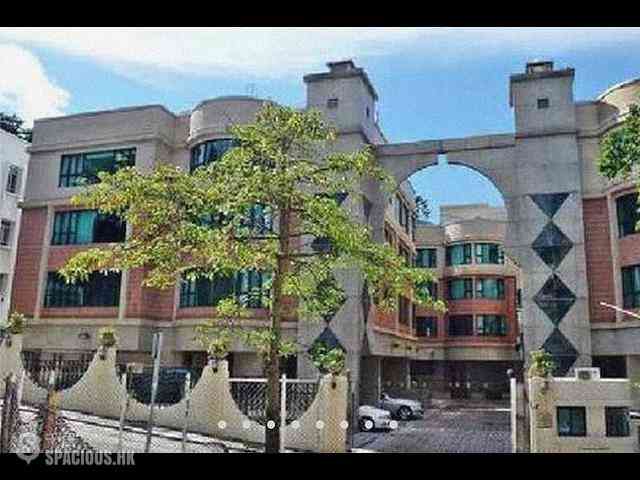 Pok Fu Lam - Regent Palisades Block 3 01