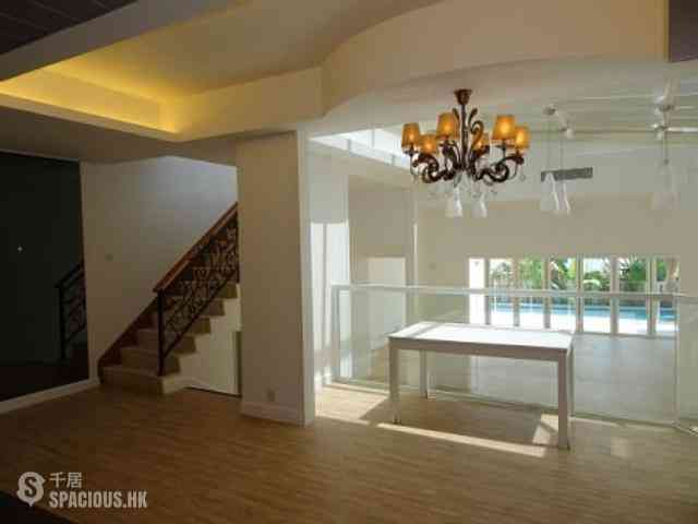 Clear Water Bay - Golden Lake Villa 01