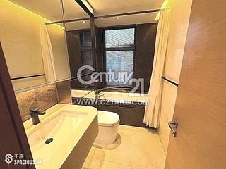 Mid Levels Central - Arezzo 11