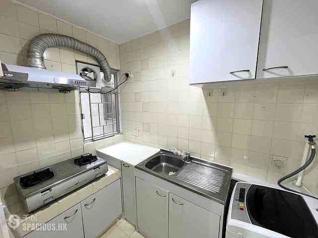 Quarry Bay - Westlands Court Ngar Lan Mansion 07