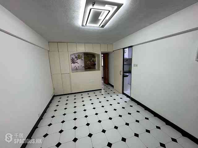 Sai Wan Ho - Tai Shun House 01