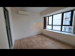 Mid Levels Central - Seymour Place 04