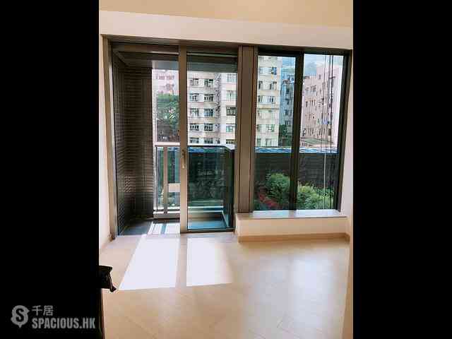Shek Tong Tsui - Novum West 01
