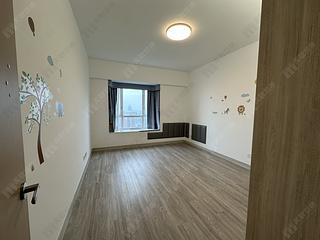 Mid Levels Central - Clovelly Court 06