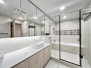 Mid Levels Central - Clovelly Court 08