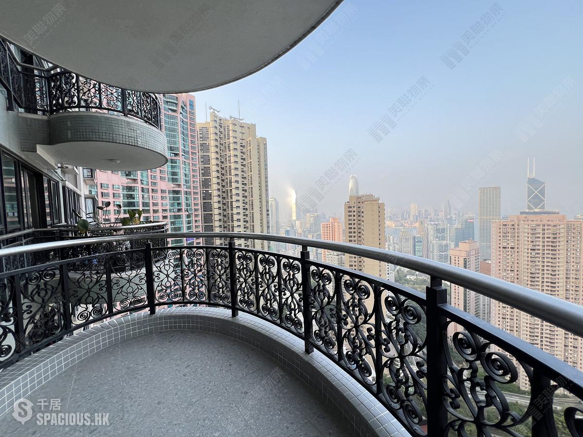 Mid Levels Central - Clovelly Court 01