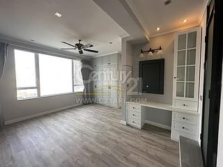 Mid Levels Central - Best View Court Block 66, Macdonnell Road 07