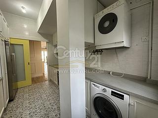 Mid Levels Central - Best View Court Block 66, Macdonnell Road 05