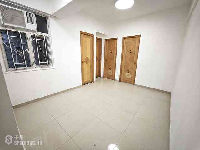 Sheung Wan - Kiu Fat Building Front Block (Block B) 01