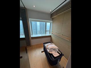 West Kowloon - Sorrento Phase 1 Block 6 04