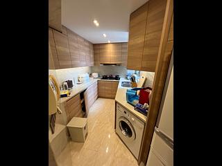 West Kowloon - Sorrento Phase 1 Block 6 06