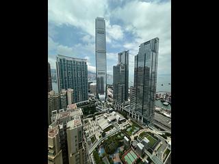 West Kowloon - Sorrento Phase 1 Block 6 07