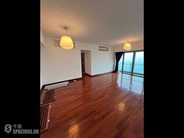 West Kowloon - The Harbourside Block 3 01