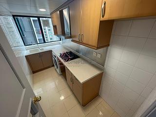 Mid Levels Central - 62B, Robinson Road 04