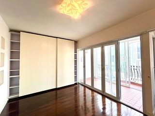 Mid Levels East - Ewan Court 03
