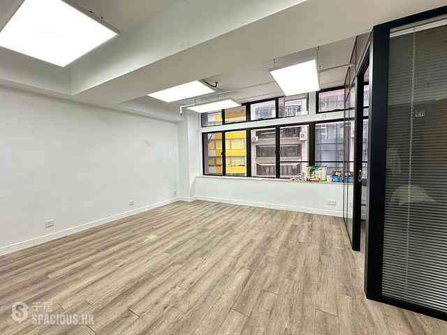Sheung Wan - Hing Lung Commercial Building 06