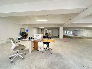Sheung Wan - Hing Lung Commercial Building 14