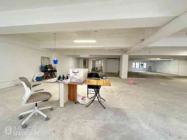 Sheung Wan - Hing Lung Commercial Building 14