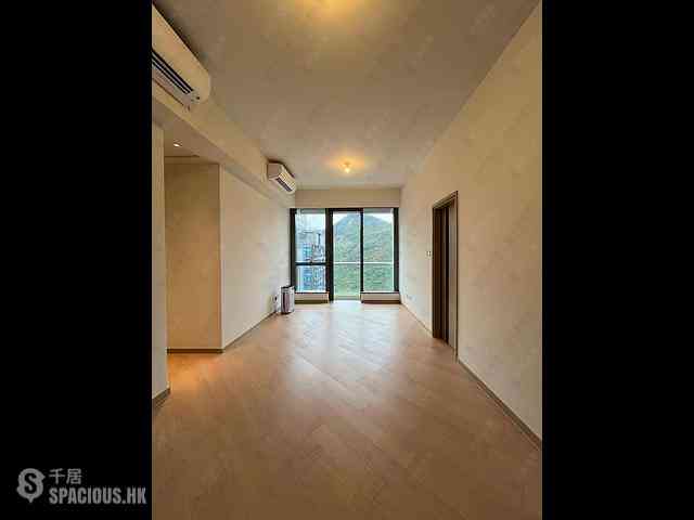 Wong Chuk Hang - The Southside Phase 1 Southland Tower 2B 01