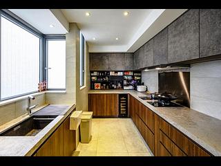Discovery Bay - Discovery Bay Phase 16 Poggibonsi 06