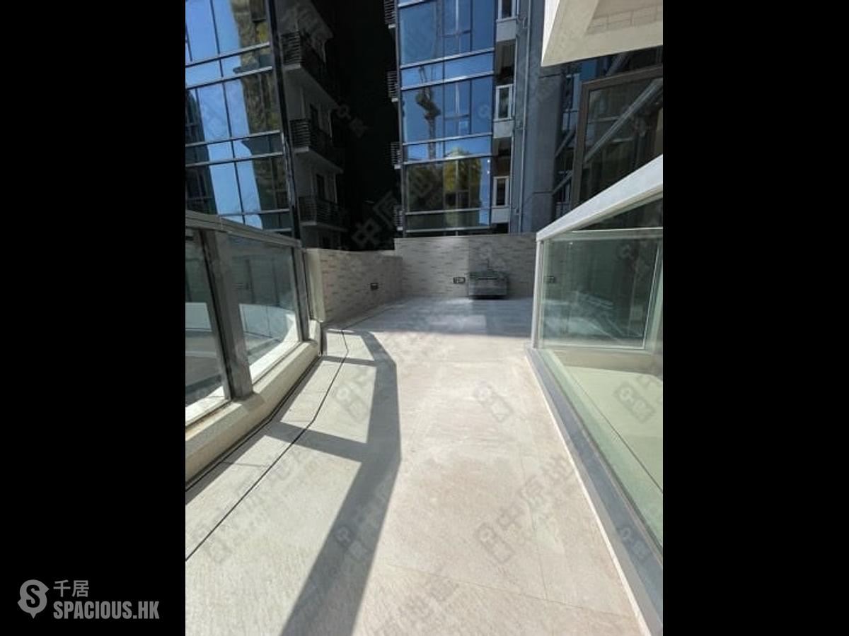 Wong Chuk Hang - The Southside Phase 1 Southland Tower 1B 01