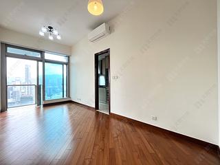 Wan Chai - The Avenue 02