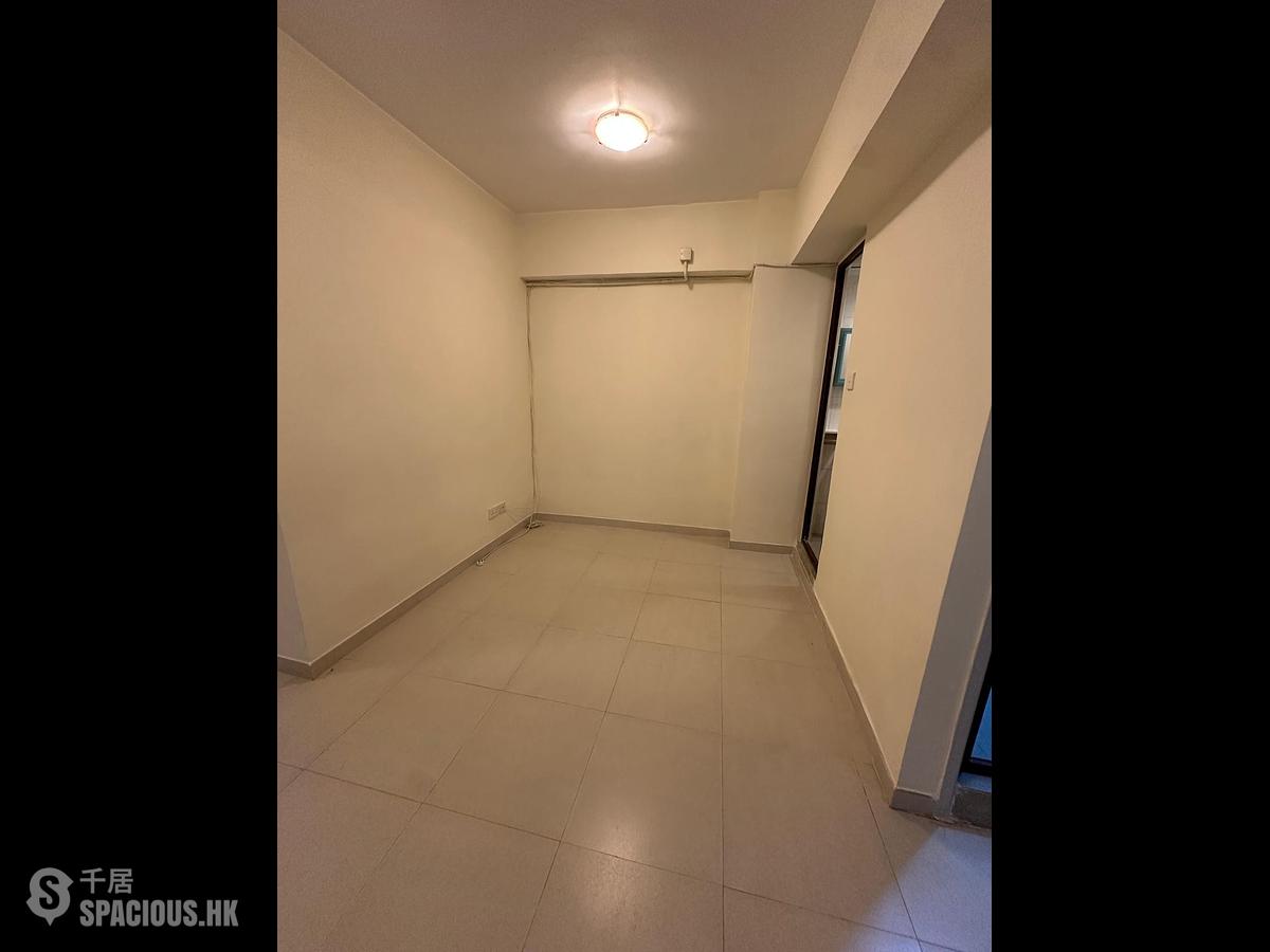 Wan Chai - Pak Ling Building 01