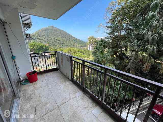 Pok Fu Lam - La Clare Mansion 01