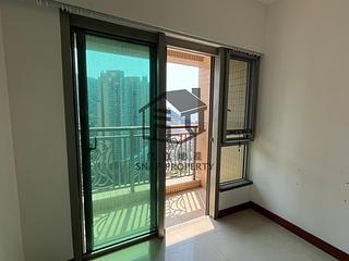 Kennedy Town - The Merton 03