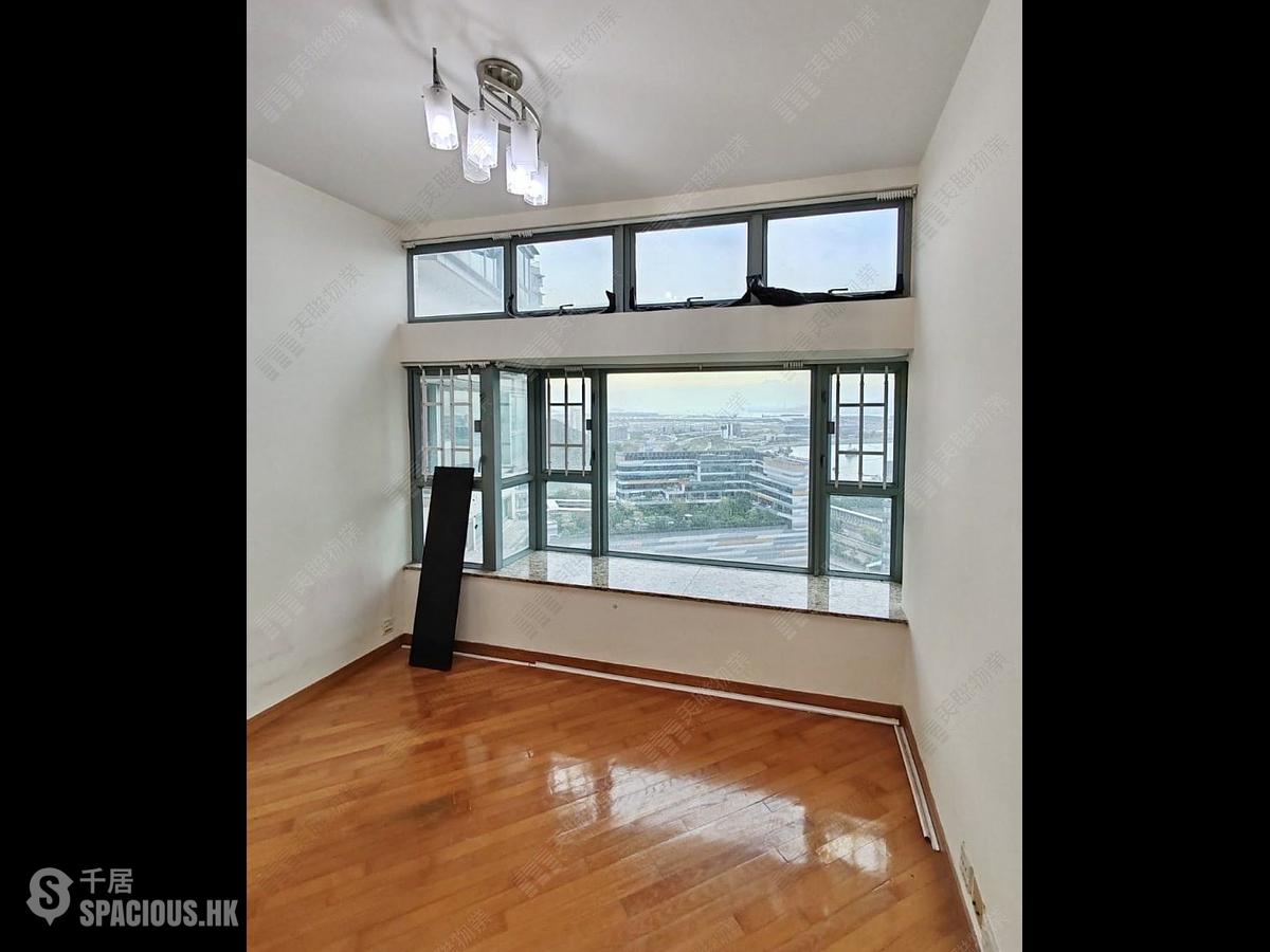 Tung Chung - Tung Chung Crescent Phase 1 Block 3 01