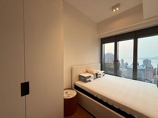 Mid Levels West - University Heights Tower 1 11