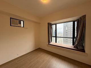 Mid Levels Central - Vantage Park Block 1 03
