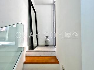 Noho - 7-9, Shin Hing Street 13