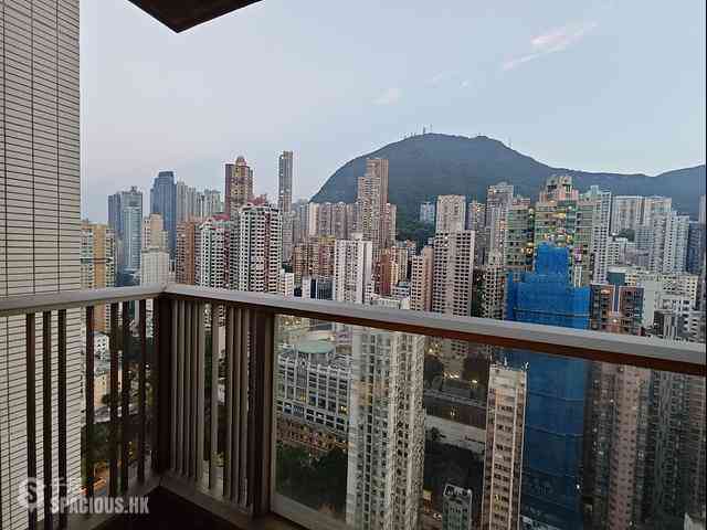 Sai Ying Pun - Island Crest 01