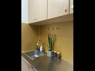 Sheung Wan - 28-30, Queen Street 12