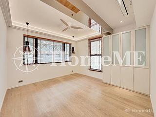 Mid Levels West - Peace Court 04