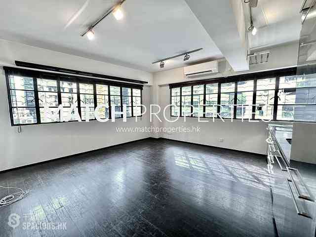 Central - 10, Gage Street 01