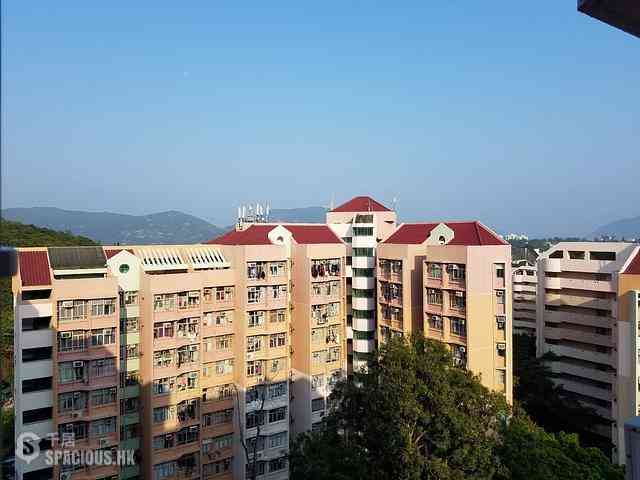 Chung Hom Kok - Lung Yan Court 01