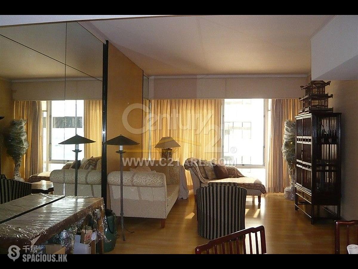 Wan Chai - Convention Plaza Apartments 01