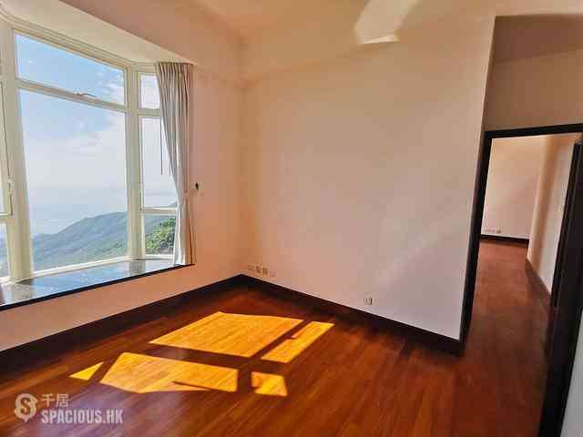 The Peak - The Mount Austin Block 5 04