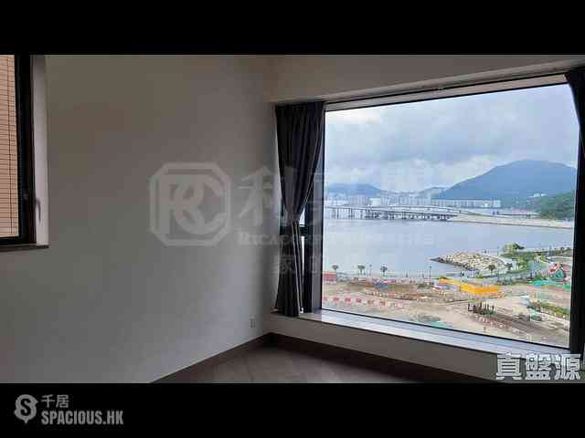 Tseung Kwan O - The Wings Ocean Wings Block 2 02