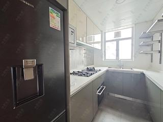 Sai Ying Pun - Island Crest Block 1 08