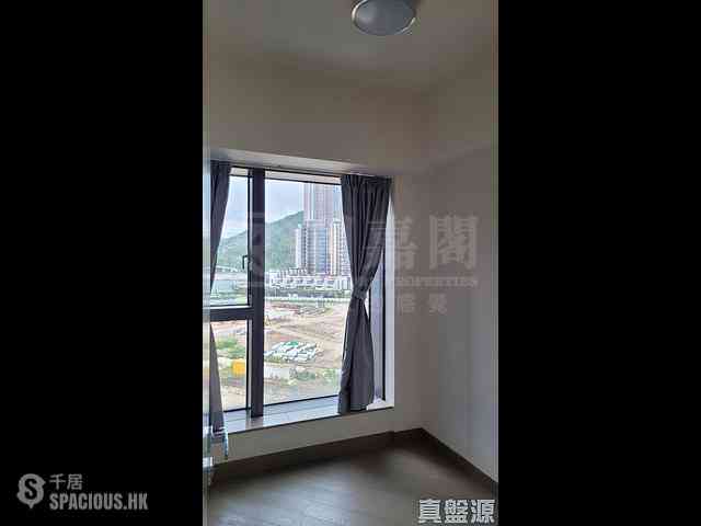 Tseung Kwan O - The Wings Ocean Wings Block 2 02