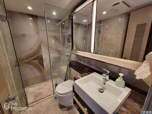 Tseung Kwan O - The Wings Ocean Wings Block 6A 05